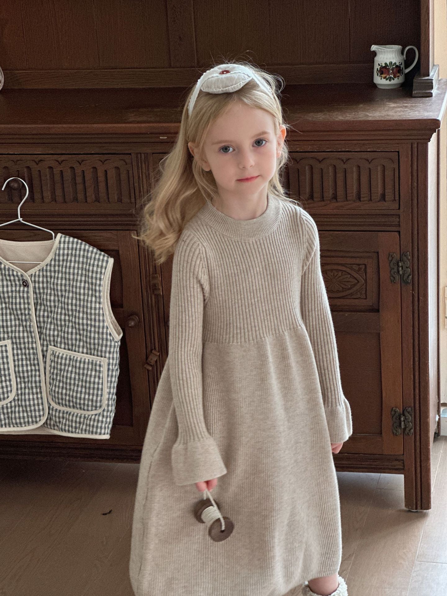 Girls Dress Spring and Autumn Knitted Princess Dress and Long Sweater Skirt